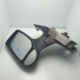 Specchietto retrovisore...