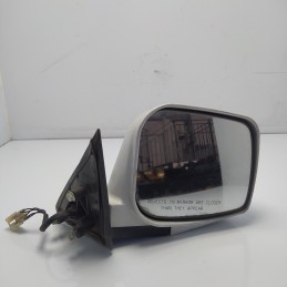 Specchietto retrovisore...