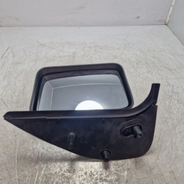 Specchietto retrovisore...