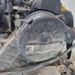 Motore con pompa e...